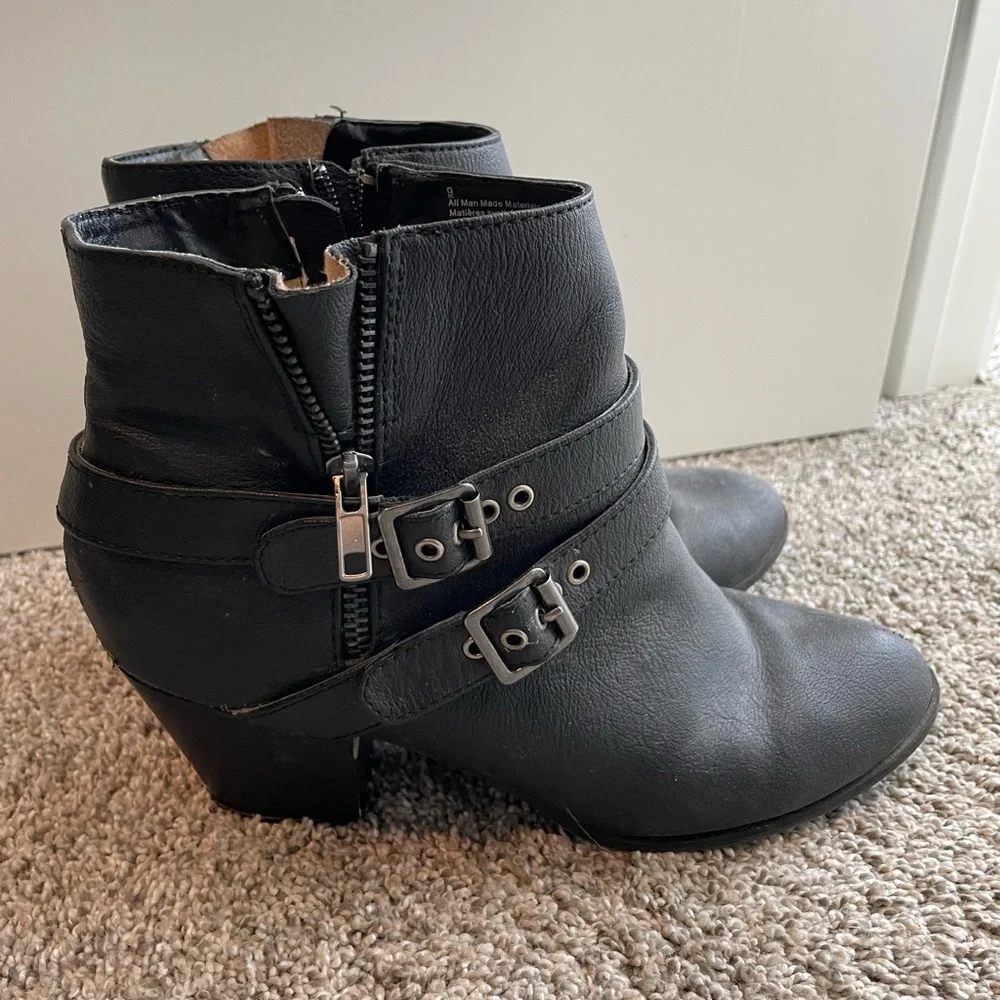 Express Booties - Picture 1 of 5